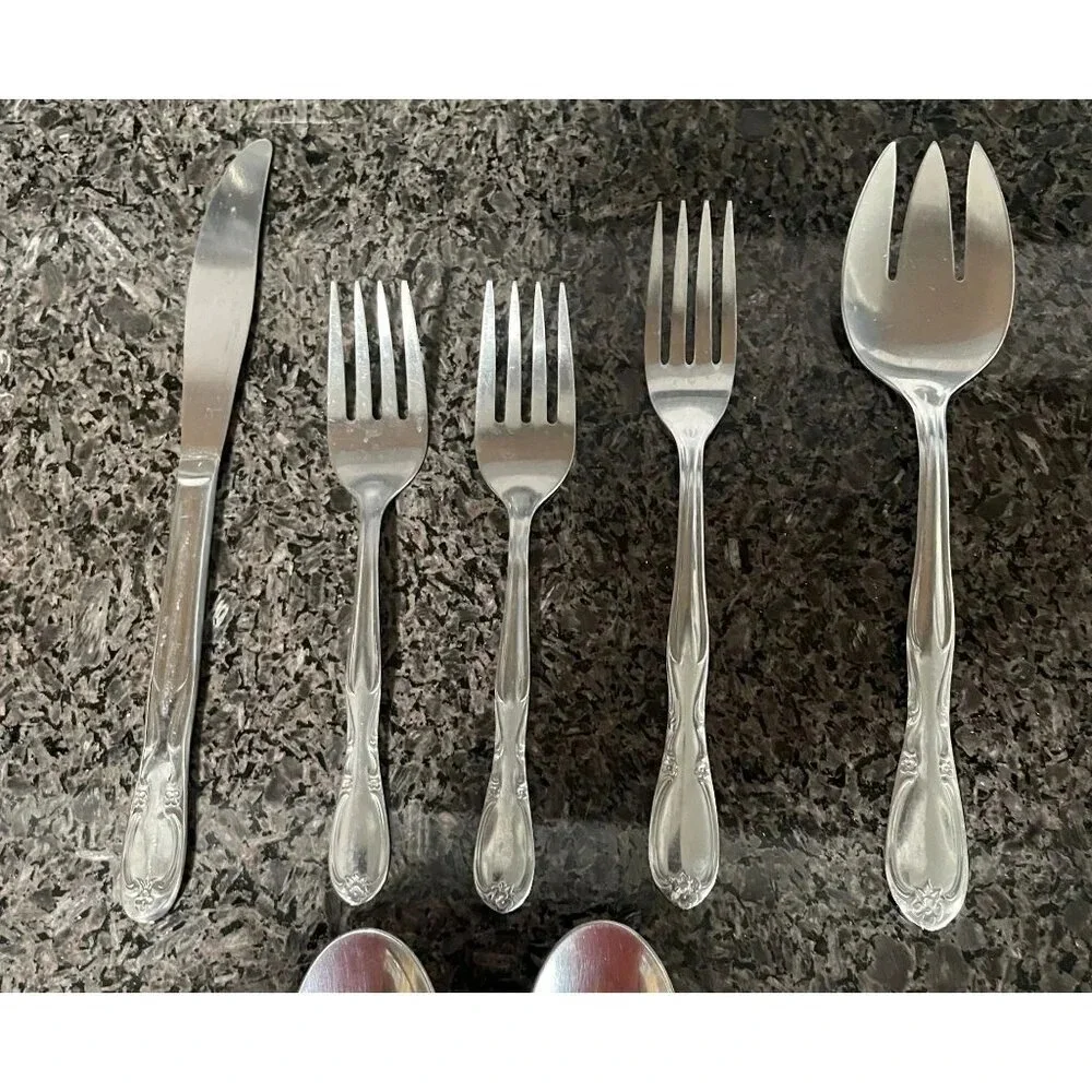 Superior Stainless Steel USA Flatware Set 7 Mixed Pieces Knifes Forks &‎ Spoons